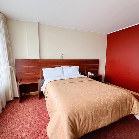 Hotel Flor De Los Andes Tulcán Eksteriør billede